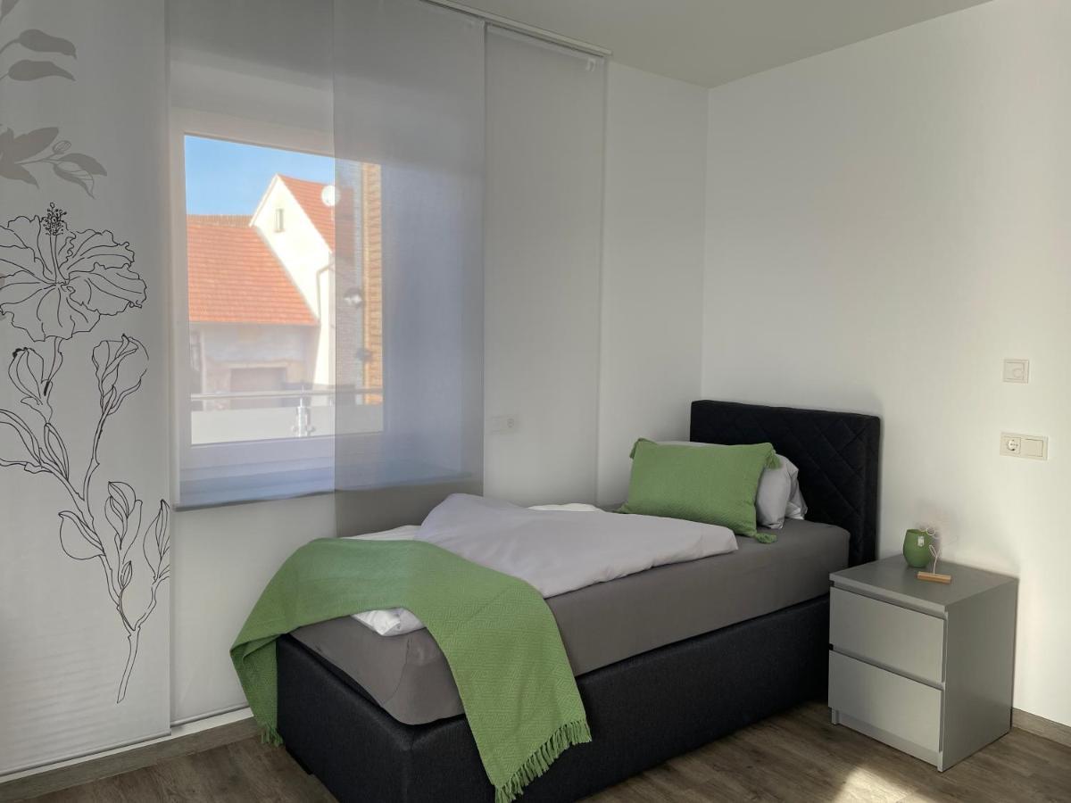 Wohnung Fuer Berufstaetige Hünfeld Buitenkant foto